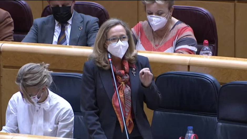 Calviño: "Suben la actividad económica y el consumo. Lo que no sube es la responsabilidad y el sentido de Estado del PP"