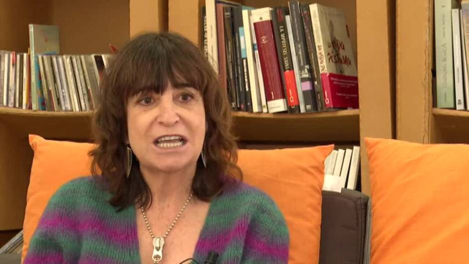 Las mujeres leen más que los hombres