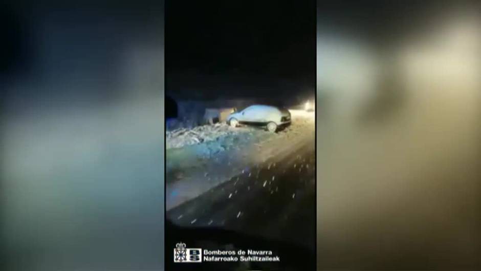 La nieve provoca un accidente entre siete vehículos en la N-121 en Navarra