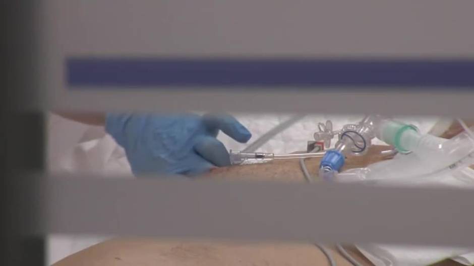 Durante el puente han ingresado por covid en UCI 26 personas al día