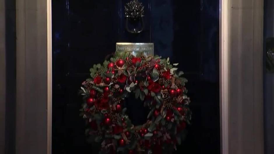 La prensa británica carga contra Boris Johnson por una presunta fiesta en Downing Street en plena pandemia