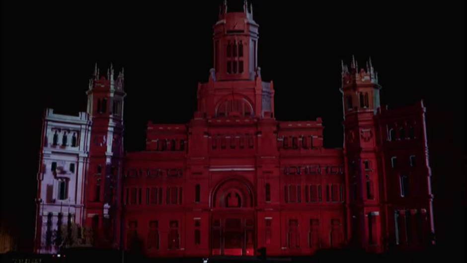 El Palacio de Cibeles se convierte en una espectacular felicitación navideña en 3D