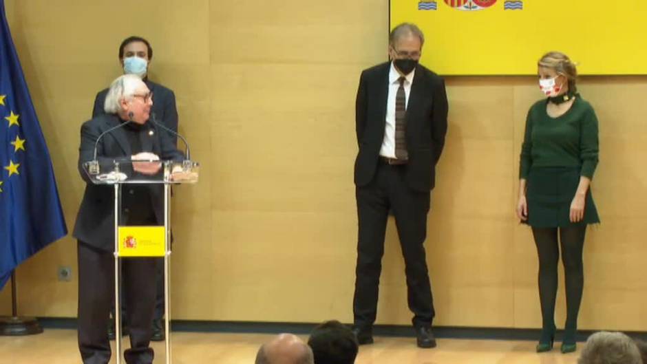 Subirats recibe la cartera de ministro de Universidades de manos de Castells