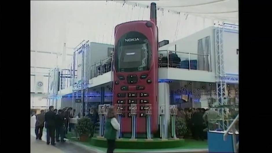 Vodafone pone a subasta el primer sms de la historia