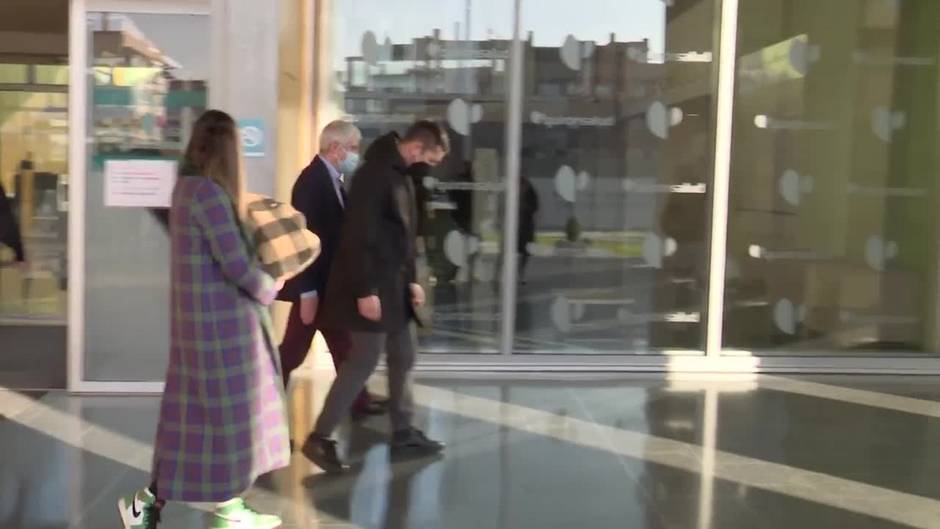 Laura Matamoros y Benji Aparicio, más felices que nunca, posan con su segundo hijo