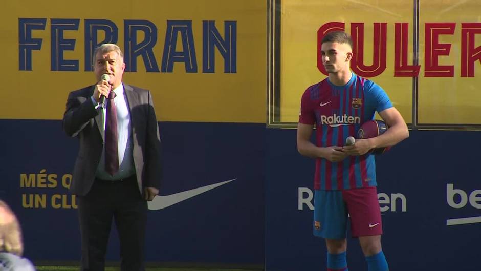 Laporta: "Ferran Torres ha sido perseverante para venir"