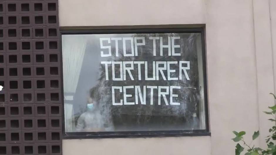 Seguidores de Djokovic se concentran frente a su hotel