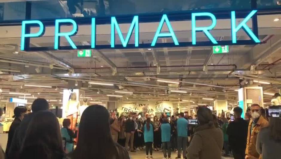 Apertura de Primark en Bahía Sur al compás de Carnaval