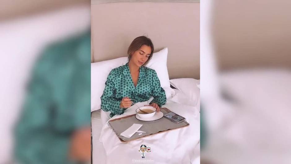 María Pombo se apoya en Pablo Castellano para recuperarse de unas anginas