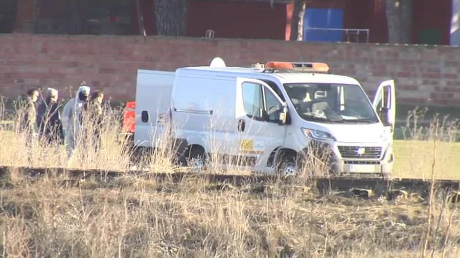 Familiares y amigos velan el cuerpo de Esther López en el tanatorio de Traspinedo