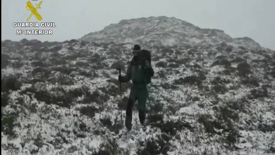 El viento y la nieve complican la búsqueda del desaparecido en Picos de Europa