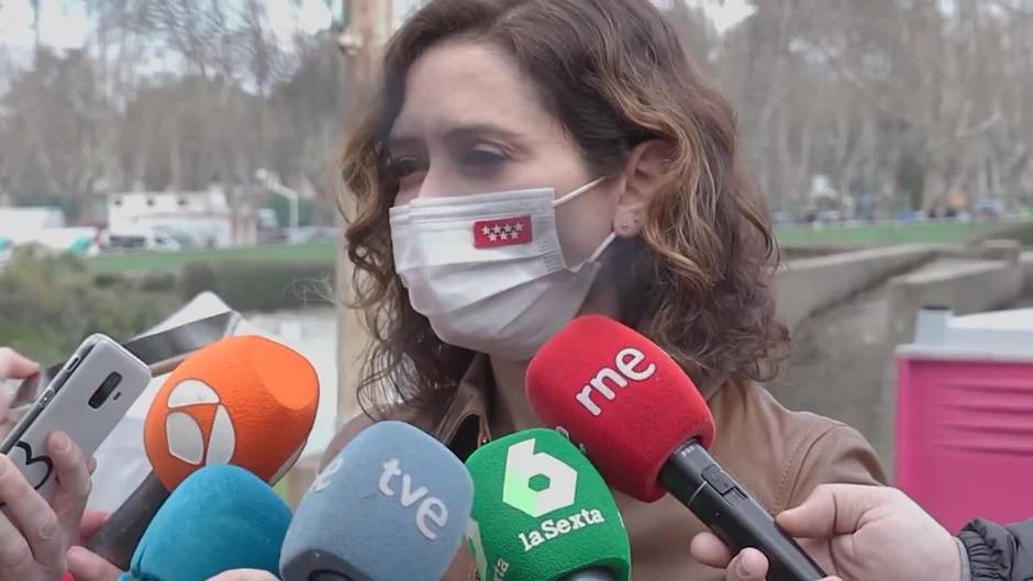 Ayuso apoya la candidatura de Feijoó porque "es la mejor" y niega la suya