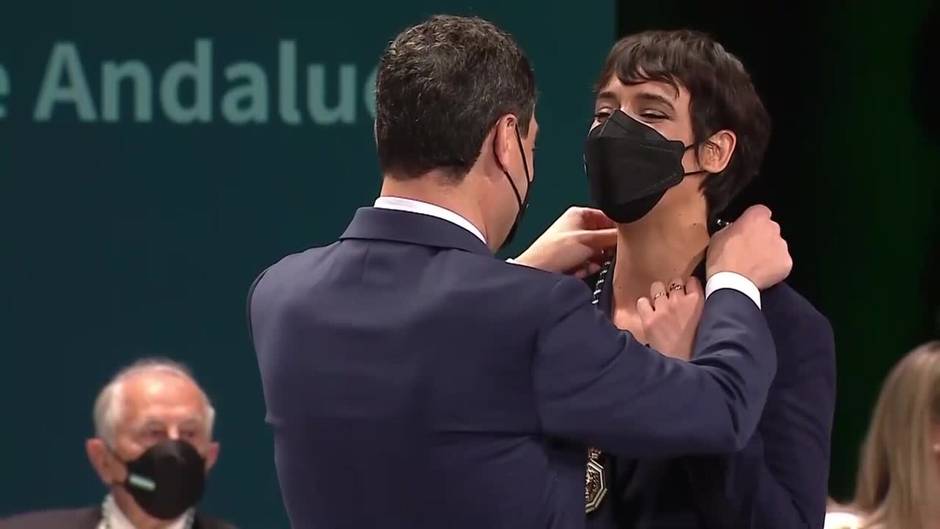 Alejandro Sanz protagoniza la entrega de las medallas de Andalucía