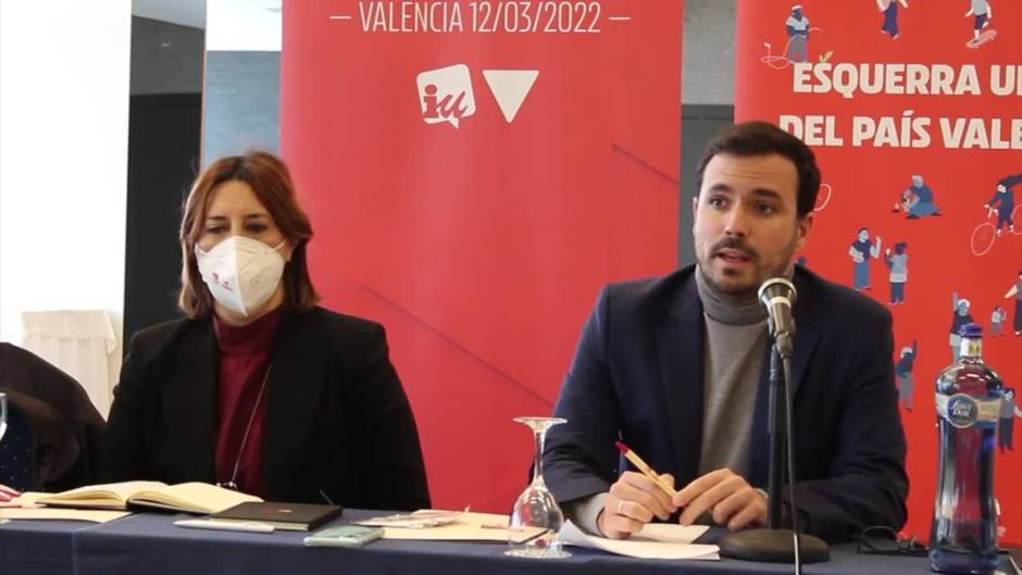 Garzón: "Feijóo se estrena abriendo la puerta a las políticas machistas y xenófobas"