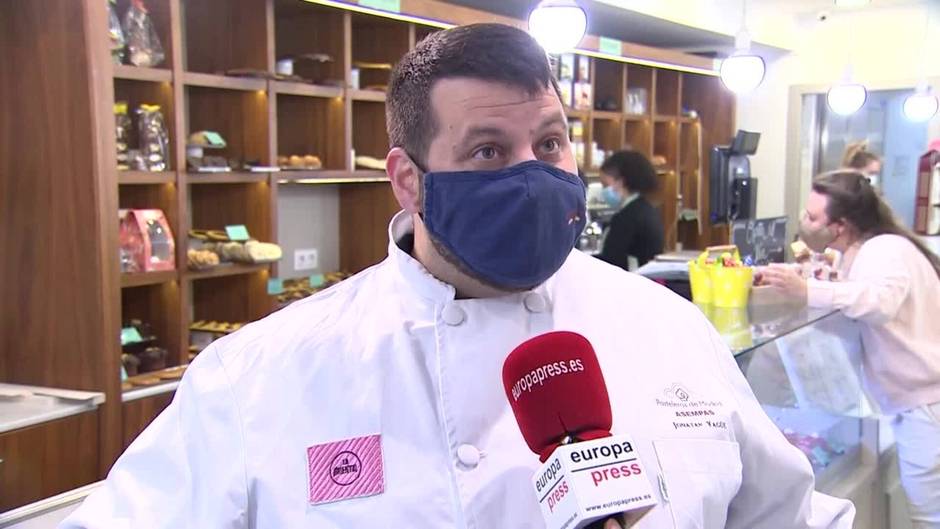 Pastelero asegura "casi" no poder "llenar la sartén" por el precio del aceite de girasol