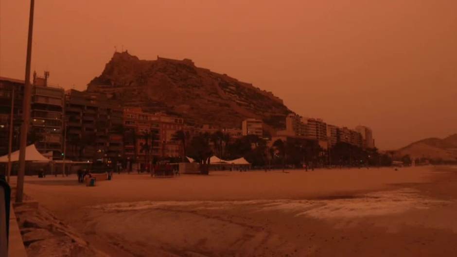 La calima tiñe España de un color especial (y no es un filtro)