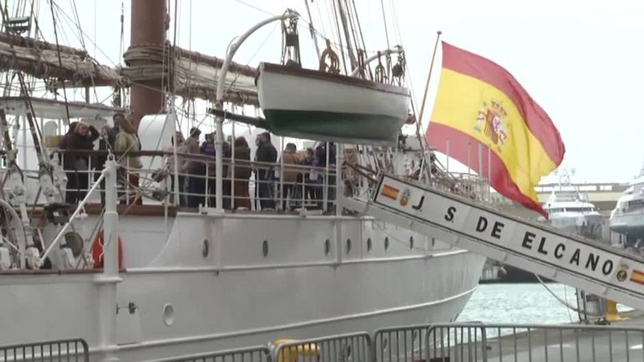 El buque Juan Sebastián Elcano regresa a Barcelona 18 años después