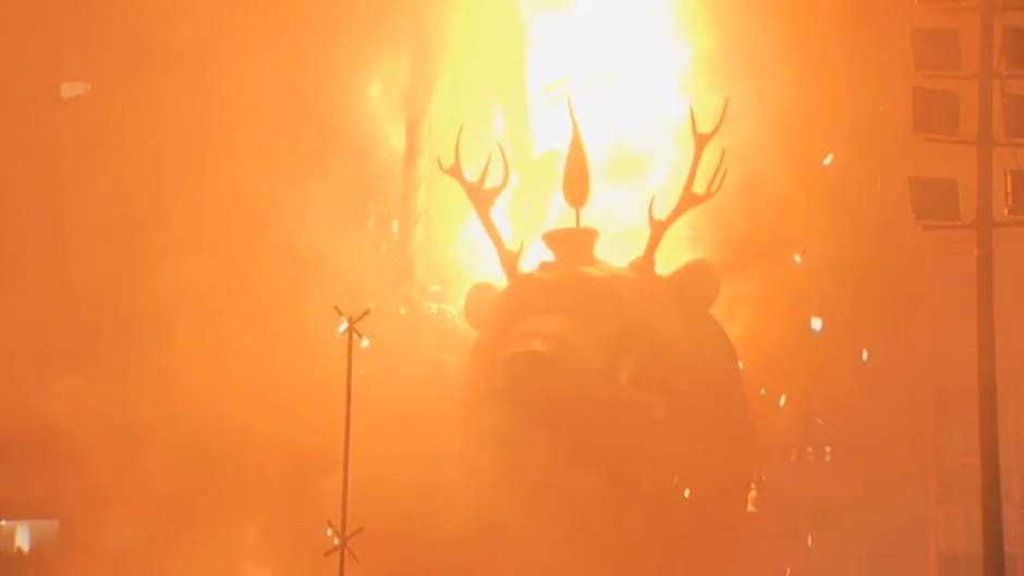 La espectacular Cremá cierra a lo grande las Fallas 2022 de Valencia