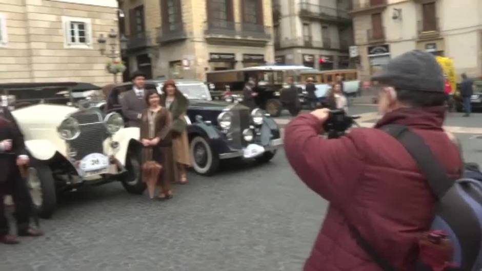 Viaje al pasado con la celebración del Rally de Coches de Época de Barcelona