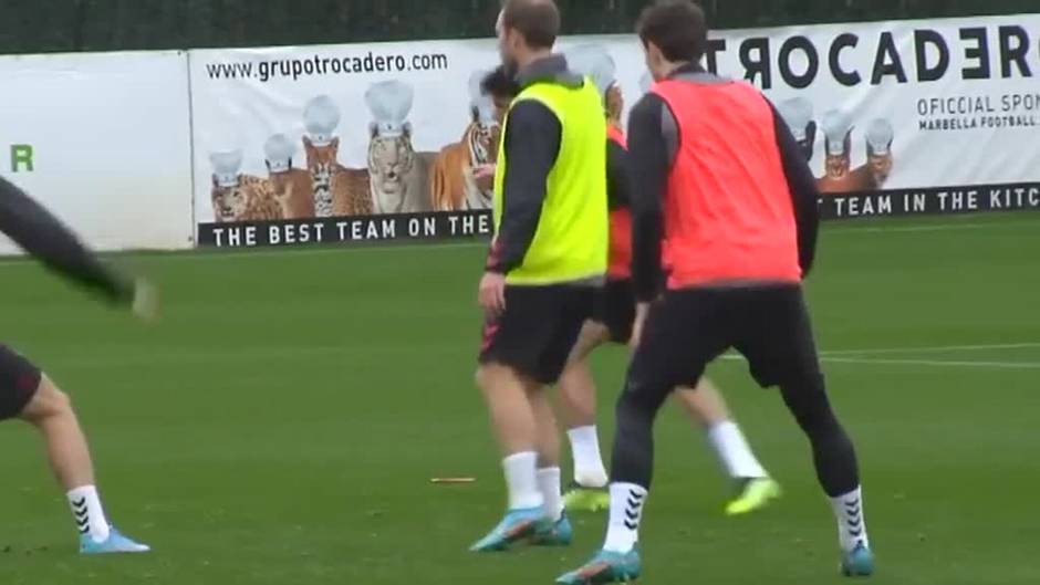 El danés Eriksen se entrena con su selección en el Marbella Football Center