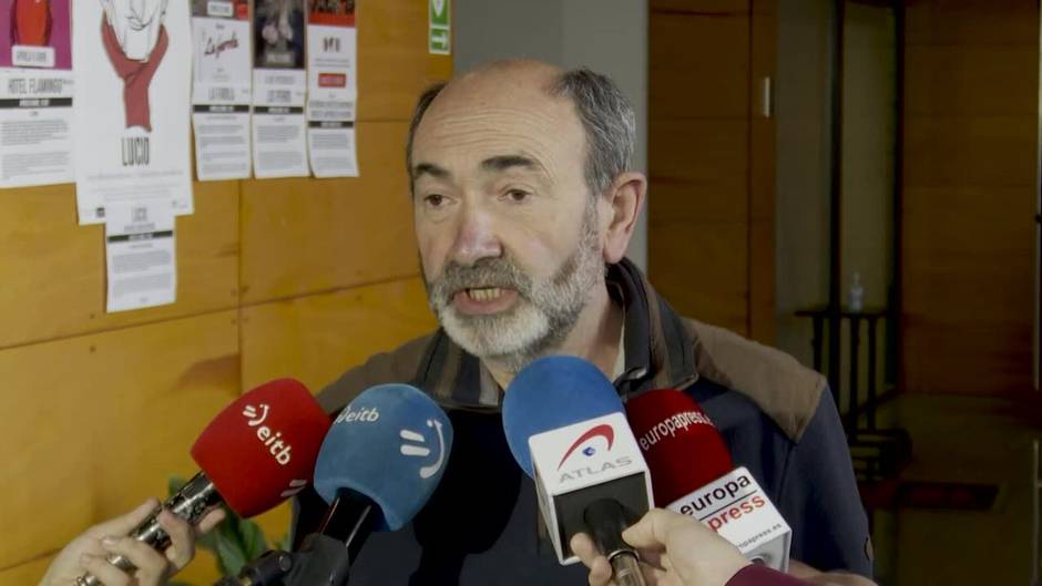 Transportistas autónomos de Hiru deciden seguir con el paro en el sector