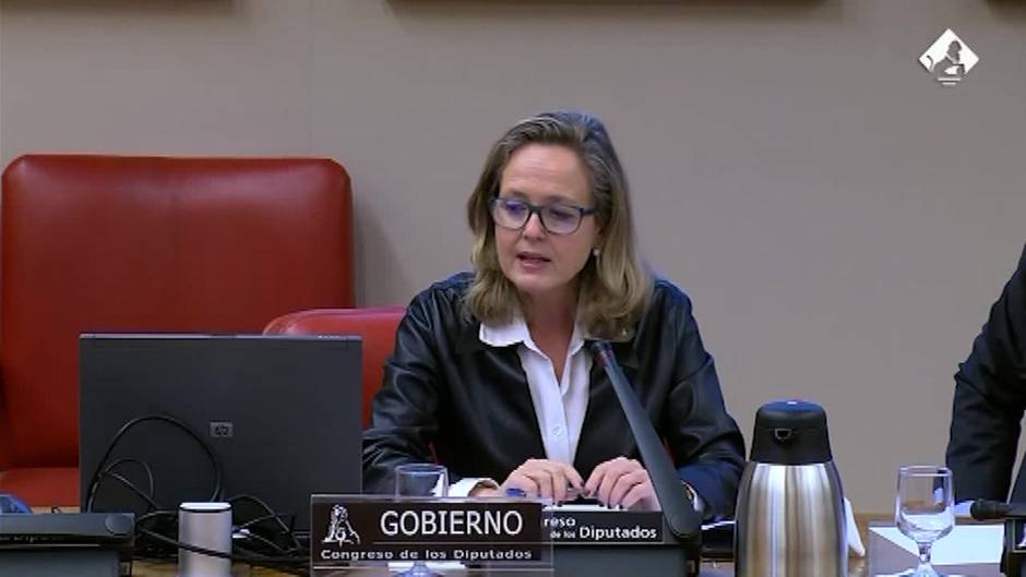 Calviño dice que el empleo moderó su impulso a mediados de marzo por la guerra