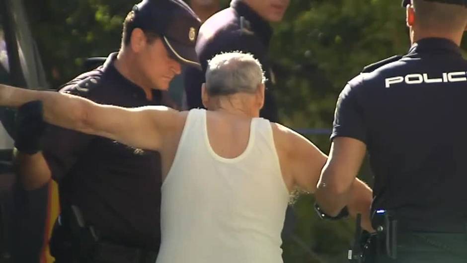 Un anciano ha sido detenido por maltratar a su mujer durante 56 años