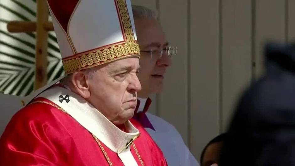 El papa pide una tregua de Semana Santa en Ucrania durante la misa del Domingo de Ramos