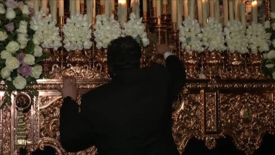 Procesiona el Cristo de los Gitanos por el Sacromonte