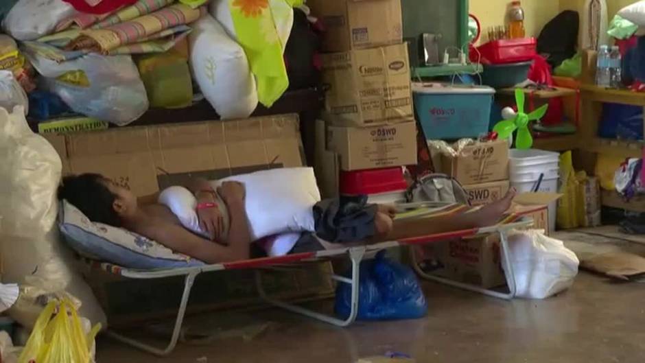 El tifón 'Megi' deja más de 170 muertos a su paso por Filipinas