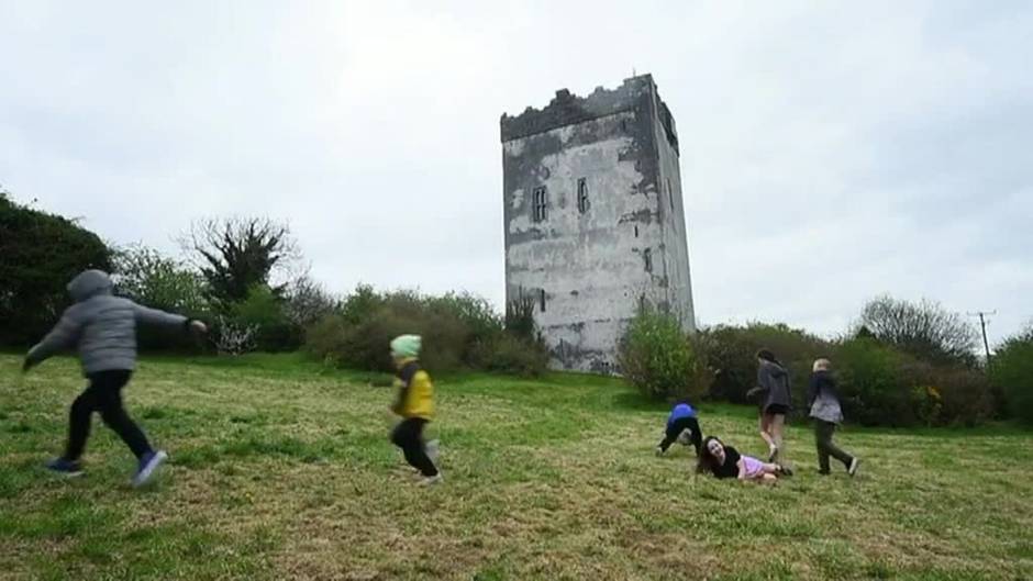 Un castillo irlandés del siglo XV: el nuevo hogar de refugiados ucranianos