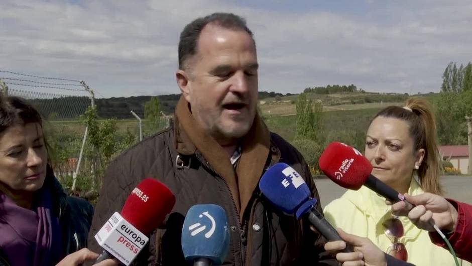 Iturgaiz reitera que decidirá su futuro en el PP vasco "cuando se convoque el congreso"