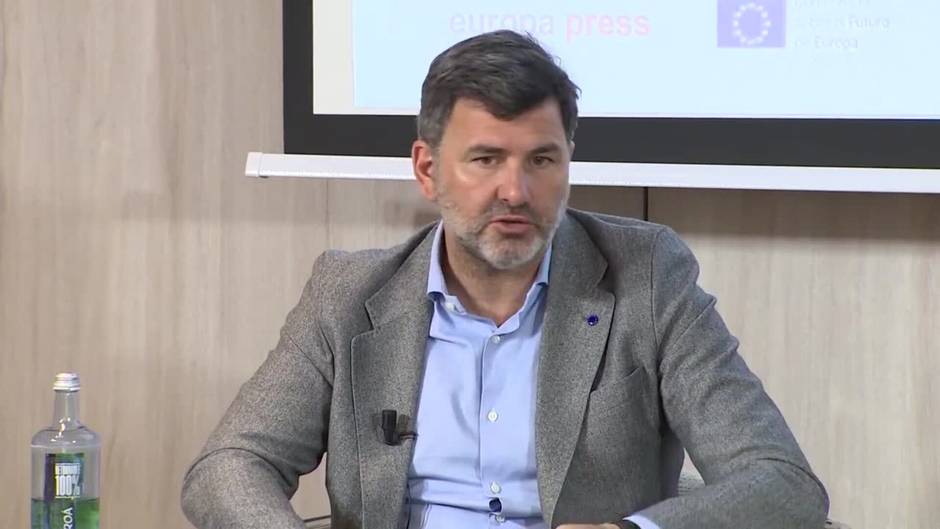 González Casares (S&D) cree que hay que dar un "empujón" al plan europeo de salud mental