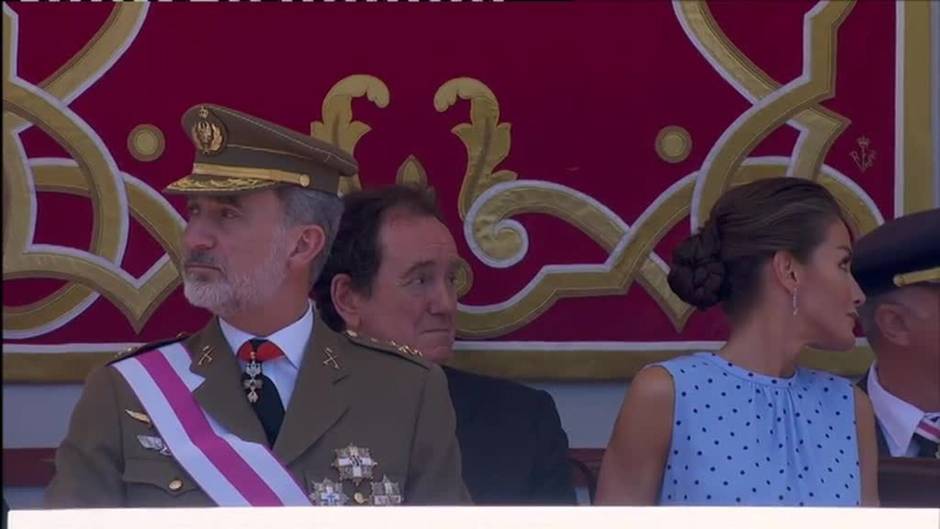 Los reyes presiden el desfile de las Fuerzas Armadas en Huesca