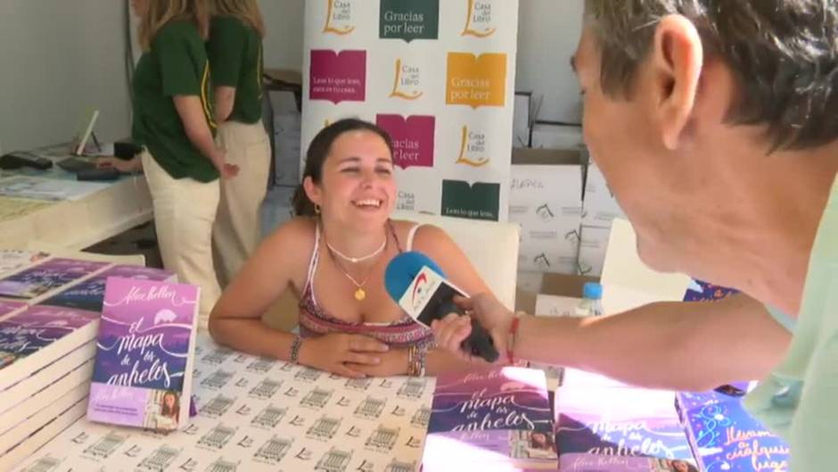 Masiva afluencia de público en la Feria del Libro de Madrid