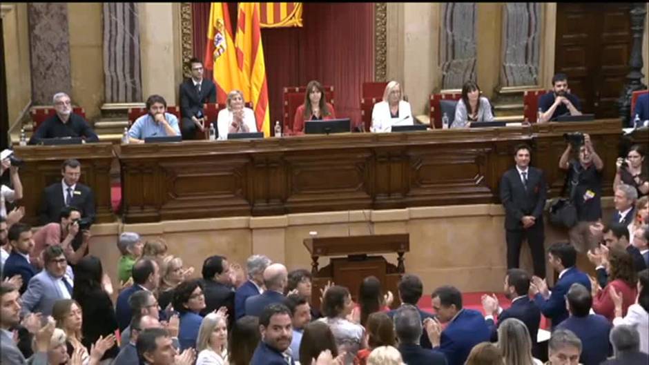 El Parlament aprueba la ley que sitúa al castellano como lengua curricular