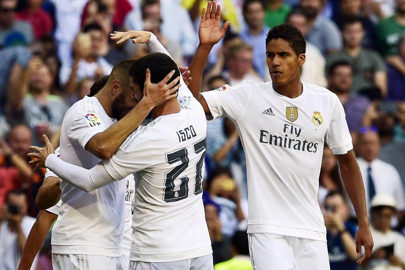 Despues del gol. abrazon entre jugadores