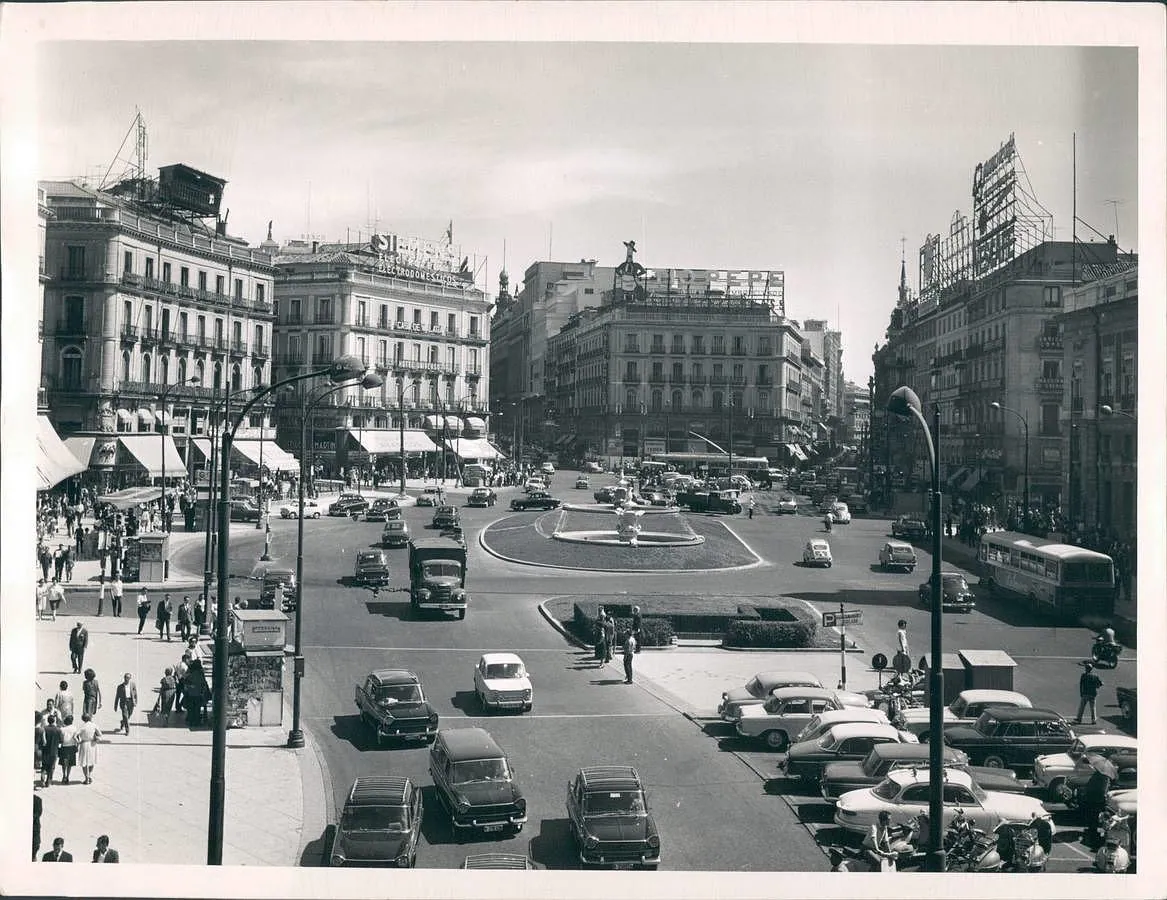17.. La Puerta del Sol, en 1964