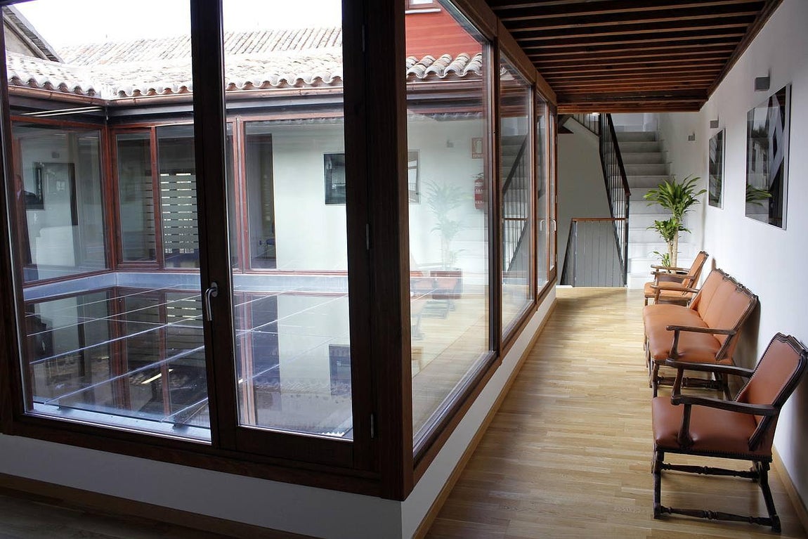 El Colegio de Médicos inaugura su nueva sede en el Casco Histórico