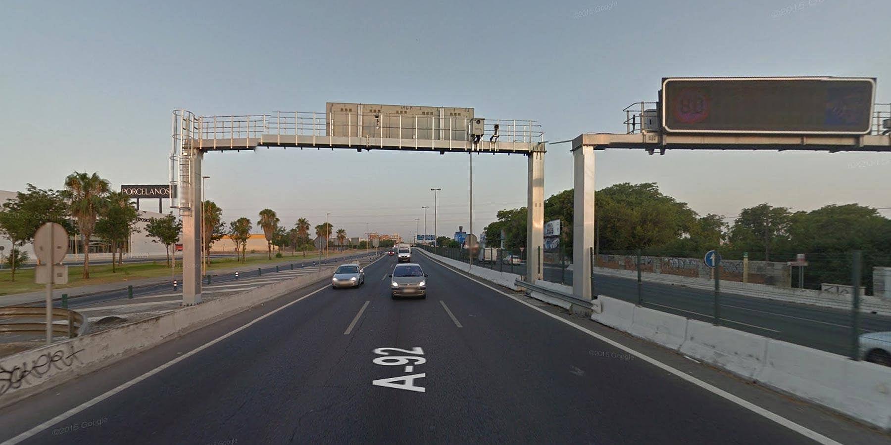 Autovía A-92, en el kilómetro 0,800. Se encuentra junto al radar anterior, pero en sentido hacia Sevilla. La DGT no ha publicado su actividad en 2014