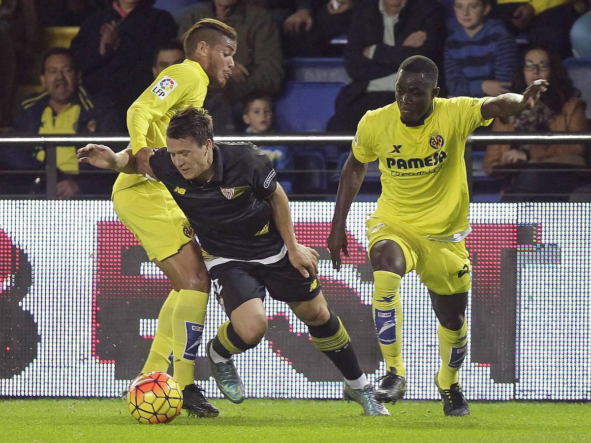 El Sevilla pierde ante el Villarreal por 2-1