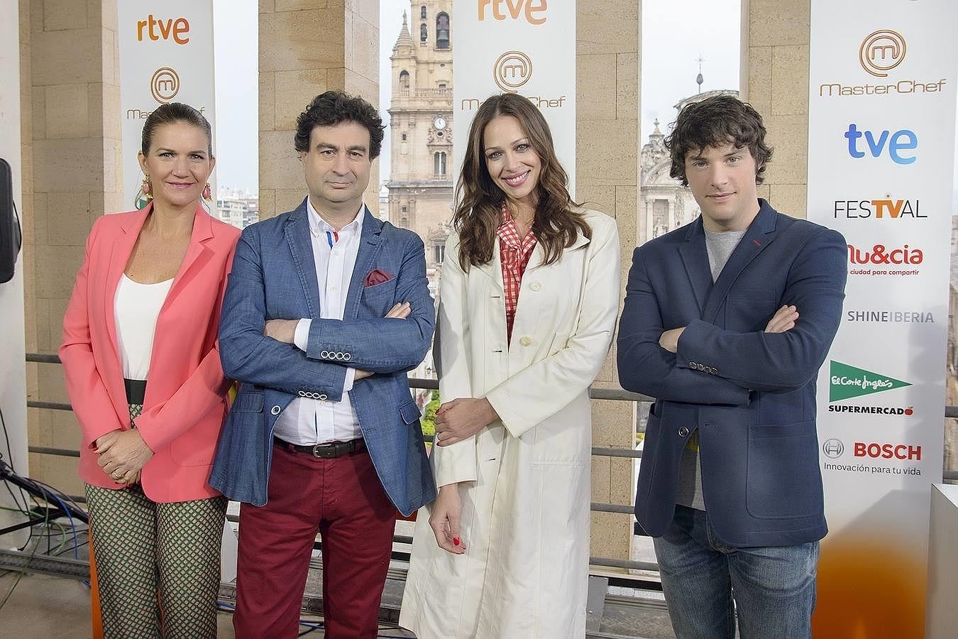 Eva junto al resto del equipo de «Masterchef». 