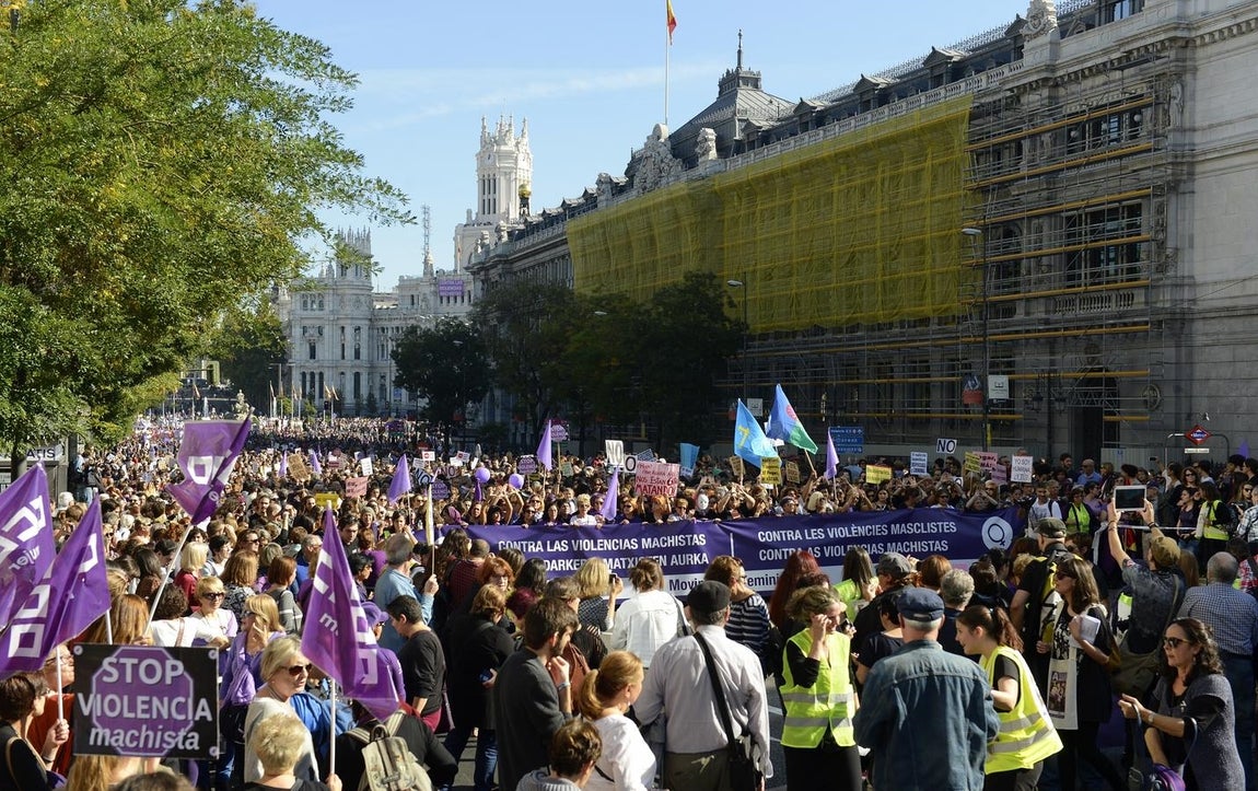 «No nos morimos, nos matan», performances en la protesta contra la violencia machista
