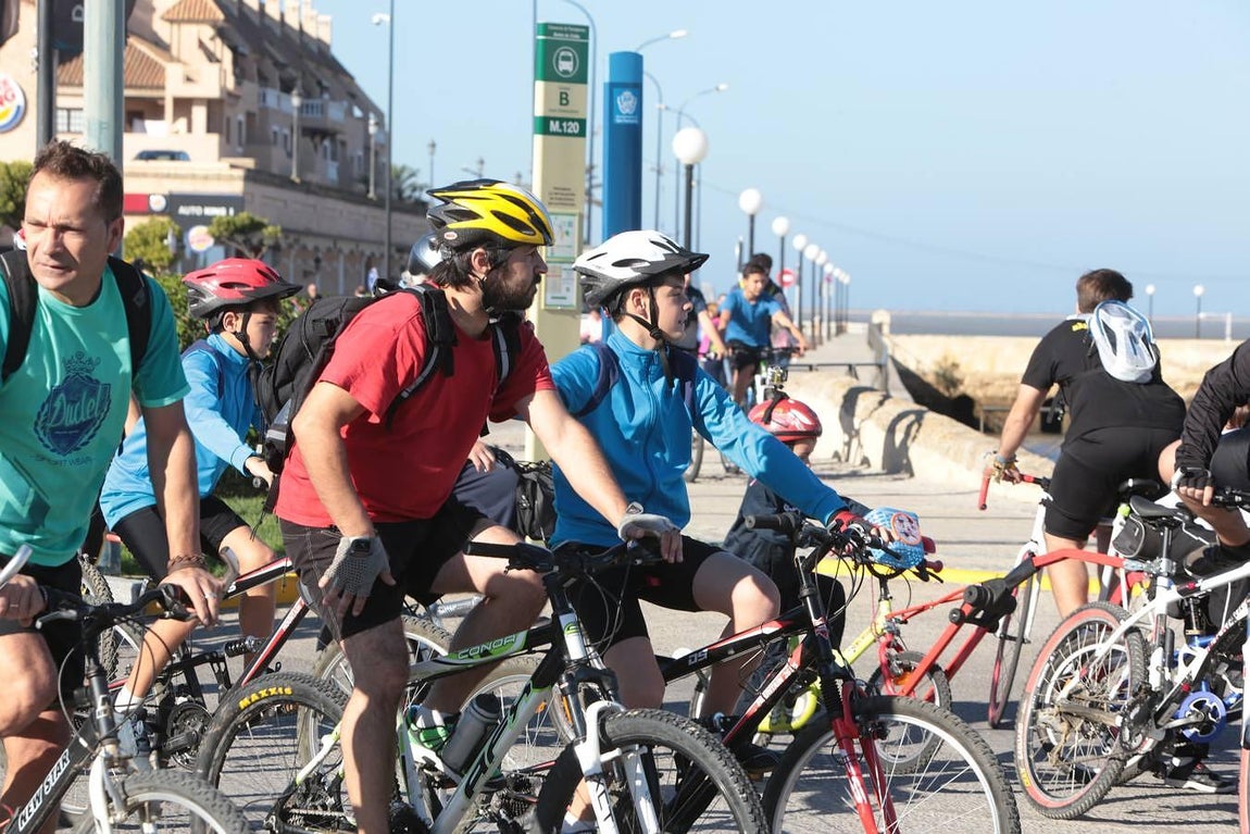 Bahía Sur celebra el Día de la Bicicleta. Si participaste... ¡búscate entre las imágenes!