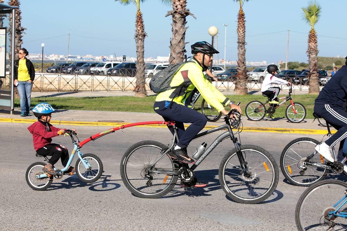 Bahía Sur celebra el Día de la Bicicleta. Si participaste... ¡búscate entre las imágenes!