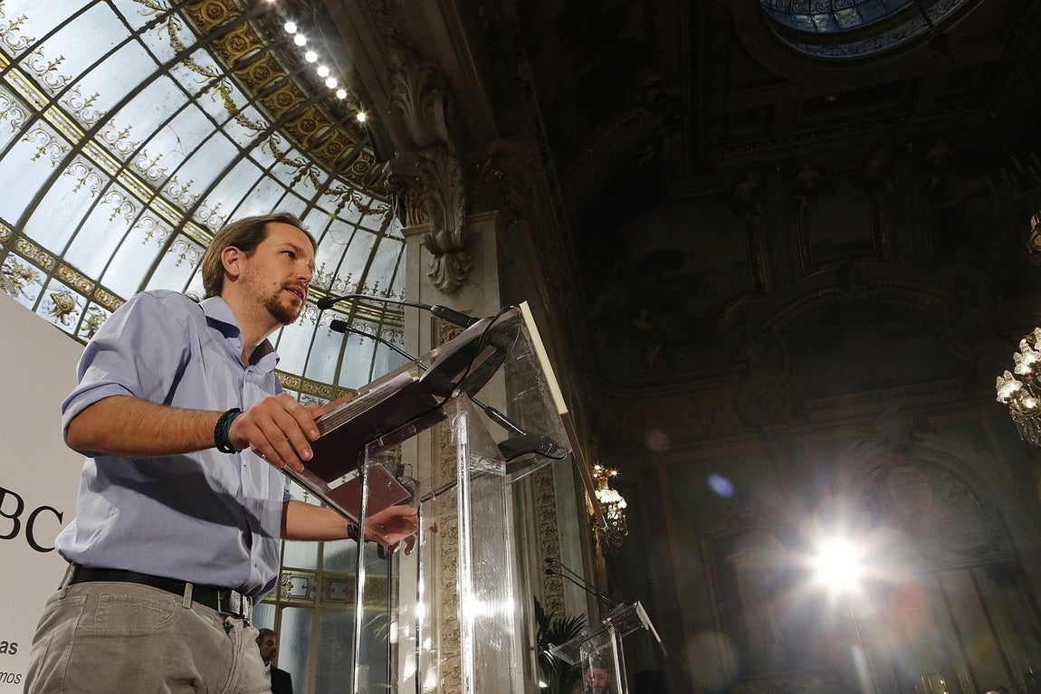 El secretario general de Podemos, Pablo Iglesias, ha asegurado en el Foro ABC-Deloitte que no se arrepiente de «haber trabajado en Venezuela»