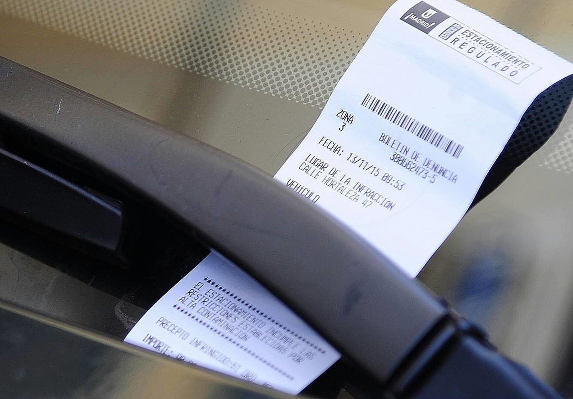 10. Las multas para los no residentes de la almendra central de Madrid pueden ascender a 90 euros