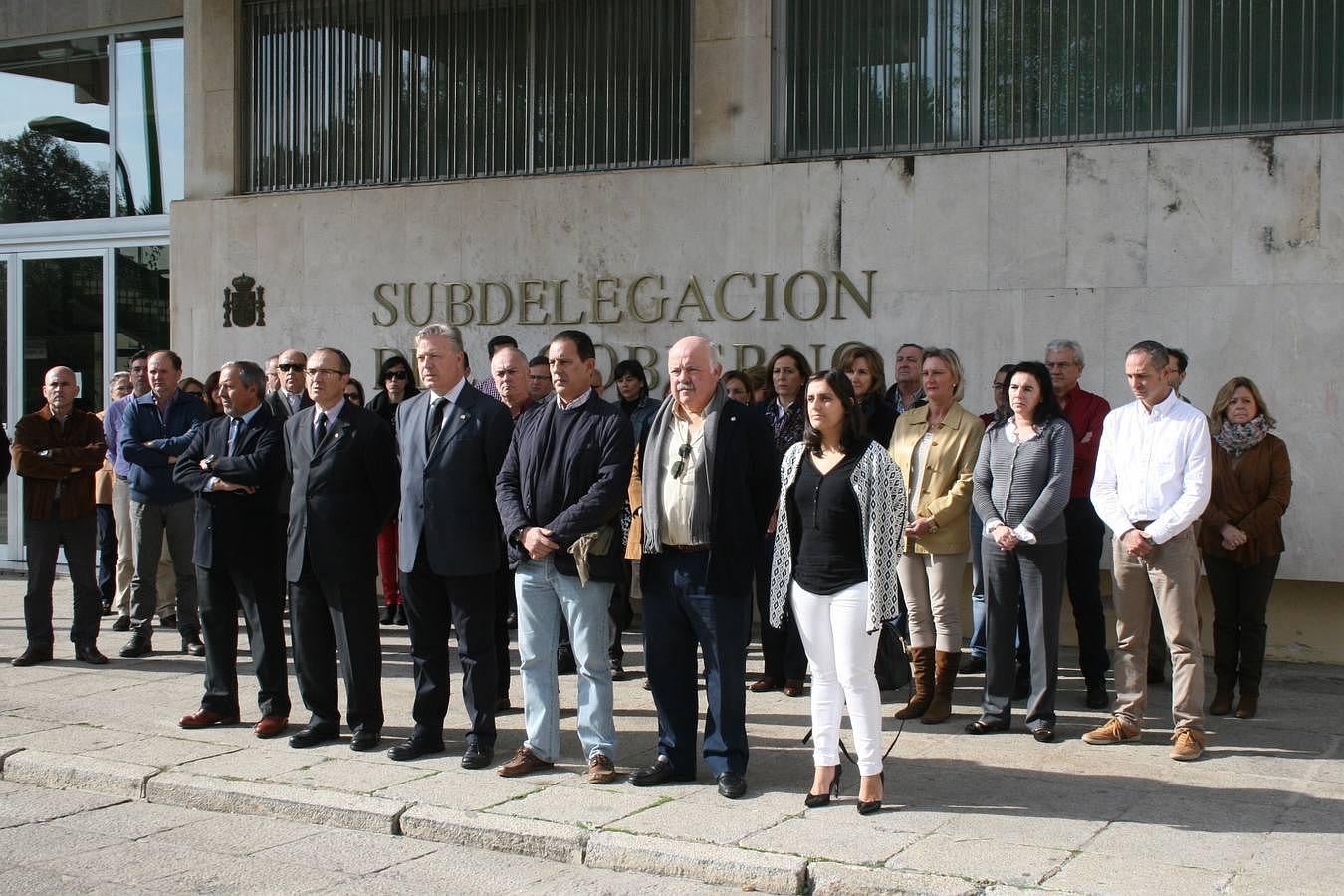 Un minuto de silencio se guardó también en la Subdelegación del Gobierno en Córdoba