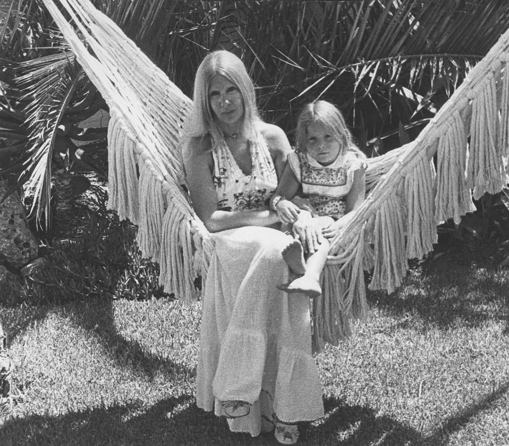 La duquesa junto a su hija Eugenia. 