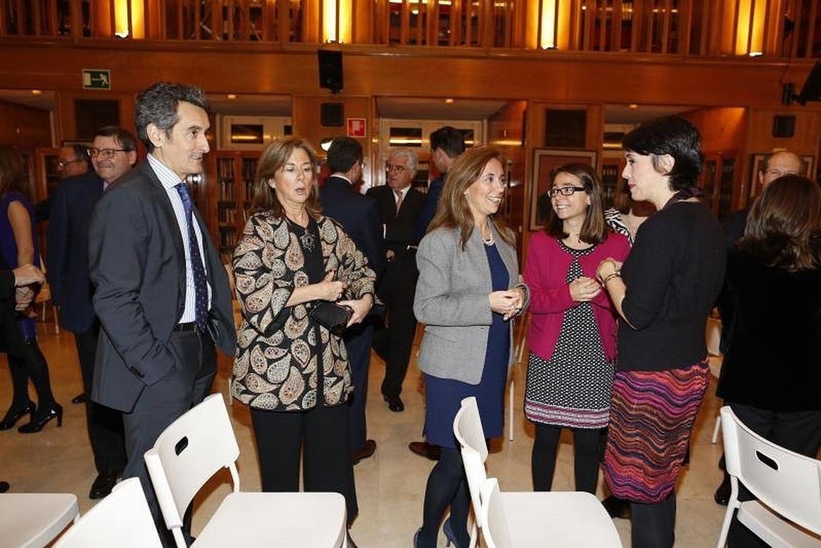 Momentos premios a la entrega de los seis galardones de los Premios ABC Salud 2015